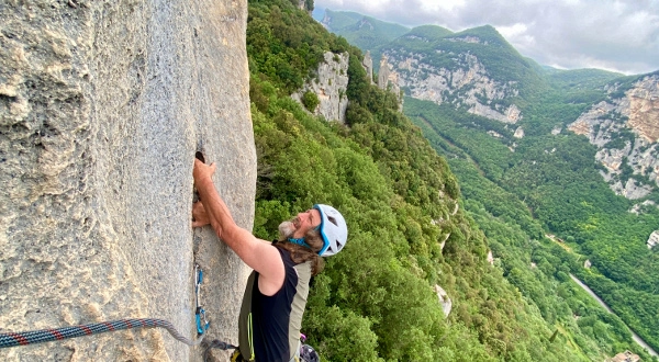 scalare sulle fantastica roccia di finale ligure, climbing paradise arrampicare a Finale Ligure